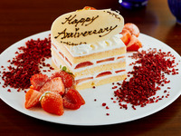 Strawberry Shortcake 7cm x 7cm with Seasonal Fruits