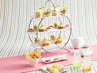 【平日17:00来店限定】サマーフルーツアフタヌーンティー（シャインマスカットと桃）