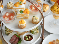 【CAFE｜週末カウンター席】宮崎マンゴー×桃 アフタヌーンティー(7/7-8/31)