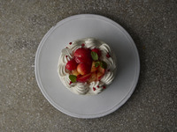 季節のショートケーキ さくらんぼすもも 丸型 6名様分【 ¥6,400円(税別) 】