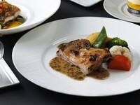 【事前決済限定】“ホテルツアー付き”ペントハウスランチ