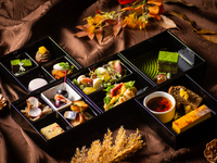 Five-tiered afternoon tea box "Autumn Kyoto Kasane" (September-November)