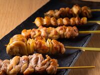 ＜1日4組限定・カウンター17:30までのご予約限定＞乾杯スパークリングワイン付！前菜、お任せの串が6種