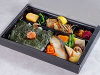 幕の内弁当（鮭の西京焼き）