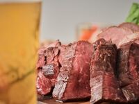 【公式ベストレート：天空ビアガーデン】ミートコンボや鮮魚パスタ等9品＋3種の生ビール含む120分飲み放題【6月限定】