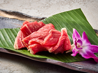 Barley-fed beef strip loin (100g)