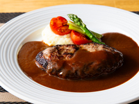 Short-horned beef hamburger steak with aged demi-glace sauce