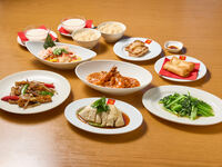 【1日3組限定】チリプラウンやスチームチキンなど人気料理が全7品！WNKを堪能できる特別コース