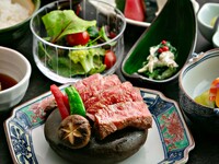 【8/1ランチ・ディナー】黒毛和牛のステーキ膳