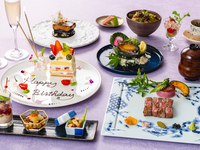 －Nadeshiko－ Decorated cake, Saga Wagyu, Abalone and Foie gras Teppanyaki Course（8/1～）