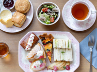 KIKI's Afternoon Tea Set -Umeda Style- [Captivated by Peach] (14:00-15:20)