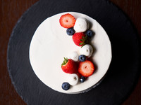 Strawberry whole cake, 15cm
