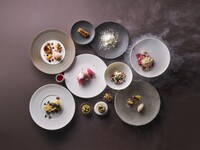 【Luxury Card会員様】1ドリンク＆コンラッドベア付きデザートバーmudae. by Justin Lee（ディナー）シグネチャーコース