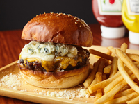【Wagyu Cokelat】 Burger Empat Keju