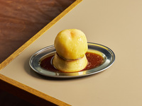 [Limited-time advance reservation] Dinner Course featuring Beef Fillet Pie and Peach Pudding