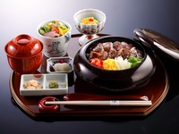 国产牛肉西冷牛排套餐＋免费饮品一杯＜仅限工作日午餐＞