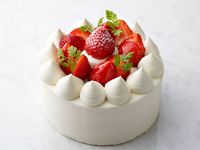 【ランチ個室確約】乾杯スパークリング＆ホールケーキ付き　メインは牛ステーキ＆魚料理のWメイン全5皿 （9/1～）