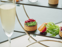 Lunch【シャンパンフリーフロー】フォアグラやキャビアなどのセイボリー全7品＋シャンパン含む2時間のフリーフロー