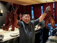 【7:45 pm】Southern Bluefin Tuna & Live Lobster Tasting Course