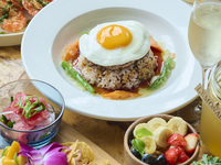 [Our most popular lunch item] Lunch course with your choice of 4 main dishes + coffee after your meal.