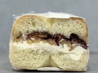 Fig wine-braised and walnut cheese sandwich