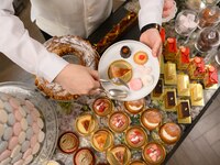 【レジェ】<平日限定>デセールはワゴンよりお好きなだけ🎂料理2皿+ワゴンデセール 4,800円