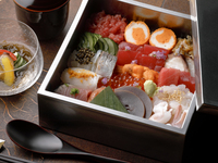 [Weekday Offer / with Coffee or Tea ] Sushi Lunch / Tsukimi Chirashi Sushi "Hana"