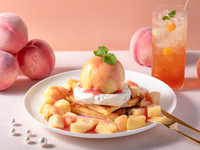 [7/15~] Luxurious mille-feuille pancakes made with two peaches