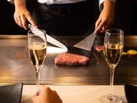 [Miyabi] A comparison of Kobe beef nigiri, three types of grilled seafood, Kobe beef sirloin steak, and more – a total of 8 dishes