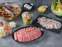 【2時間食べ放題】麻辣湯薬膳火鍋×薬膳ラムしゃぶの贅沢二色鍋《プレミアム2色鍋Vコース》｜ビールなし飲み放題でオトク◎