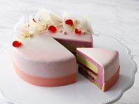 ⑧ Afternoon tea plan with a precious anniversary cake to celebrate birthdays and anniversaries