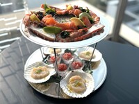 Brunch Buffet & Seafood Platter with Soft Drink Free-Flow (For 6-8 Guests)