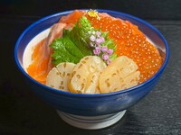 サーモンいくら帆立丼