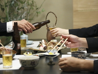【個室確約】選べるワンドリンク付き「牛ステーキがメイン」お盆期間限定プラン￥13,000