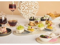 [Weekends & Holidays Only] A Special Afternoon Tea Featuring Autumn-Scented Kyoho and Shine Muscat Grapes + A Glass of Sparkling Wine to Start & 2 Hours of Free Coffee & Tea ~ Check-in by 2:30 PM ~