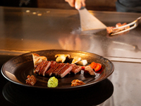 A Course Featuring Teppanyaki Salmon and Kobe Beef Premium Lean Cut Steak, and More – 7 Dishes