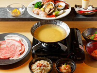[July & August] ~Luxurious Sea Urchin Hot Pot Course~ ◆Enjoy to the fullest a selection of high-quality dishes that bring out the delicious flavor of carefully selected fresh sea urchin.