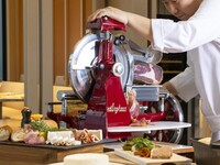[14:00 Seating] Jolie Signature Brunch /Free Flow Soft Drinks