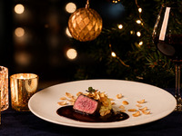 [Christmas Dinner] Premium Christmas course with 8 dishes, including a complimentary whole cake for early bookings <Dec 19–25>