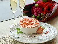 9/10～[Lunch Anniversary] Lunch Course A Includes a whole cake and a choice of main dish (4 dishes total)