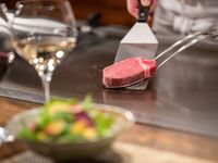 【Special Lunch】 A total of 7 dishes featuring 100g of domestic beef fillet, a daily special, and more – includes a web reservation bonus and a toast drink.