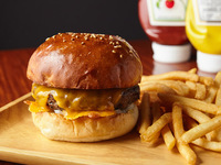【Omi Beef】　Gorgonzola Cheeseburger