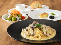 【セット】七飯町産王様しいたけときくらげ、厚沢部産蝦夷舞茸の濃厚クリームパスタ