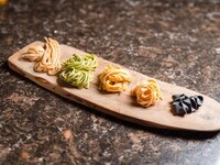【Lunch Gourmand Course】　こだわりの季節の前菜から手打ちパスタ、魚料理、肉料理、デザートとカフェまでついたランチフルコース