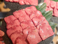 【ハラール焼肉コース 清 -sei- 】NAHA認証メニュー｜ハラール和牛寿司・土鍋ごはん・ヒレカツスライダー｜記念日プレート無料
