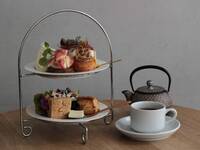 【Seats reserved from 12:00–13:30】 Autumn Afternoon Tea Set