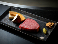 【8/27～9/11の期間限定】国産牛ステーキランチ＋乾杯スパークリングワイン付き　(1日3組限定)