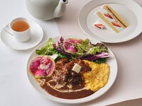 [Special Lunch with Dessert & Drink] Young chicken brown stew with fermented butter, served over rice with an omelet
