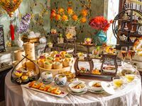 【Online reservation / Complimentary choice of toast drink】 Weekdays-only Chinese afternoon tea “Yang Guifei: Chrysanthemum Scented Tea Ceremony” (Entry from 17:30 to 19:00)