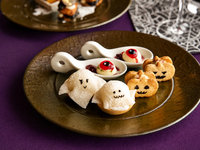 【週末・祝日限定】ハロウィンに染まる秋果実のアフタヌーンティー＋乾杯スパークリング・2Hカフェフリー＋メッセージ～14:30入店～